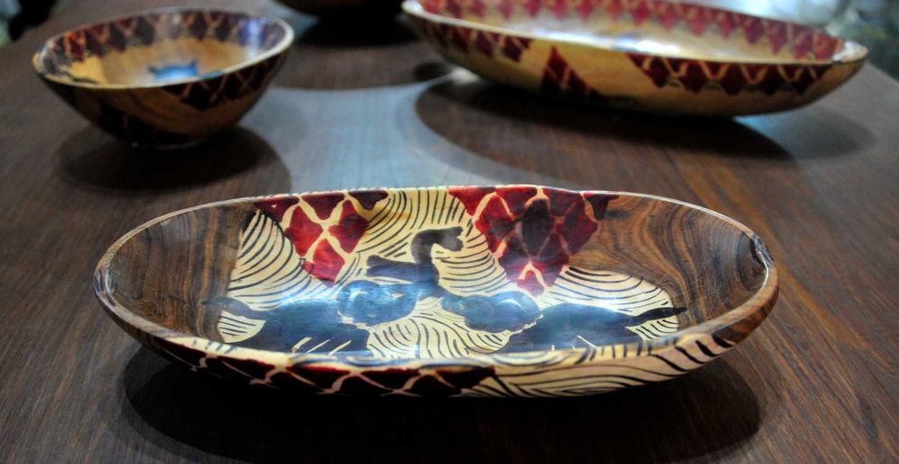 Prato de madeira do Quênia