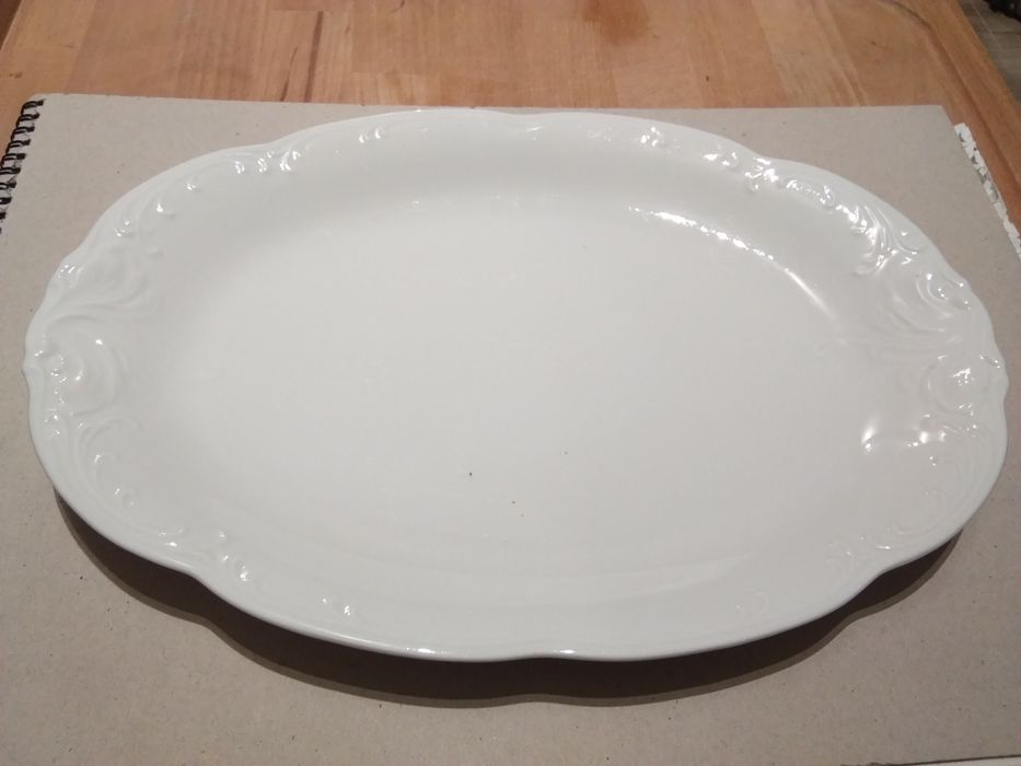 Średniej wielkość patera