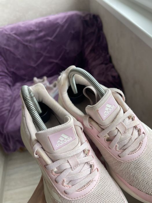 Кросівки оришінал Adidas розмір 34 устілка 21 см