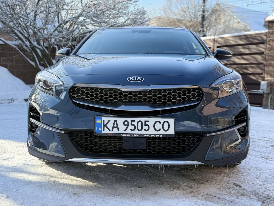Атомобіль KIA XCEED top
