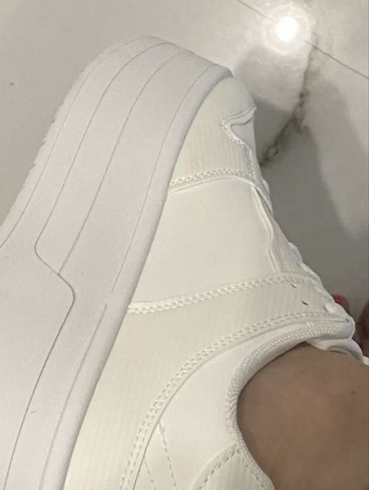 Кросівки на високій платформі