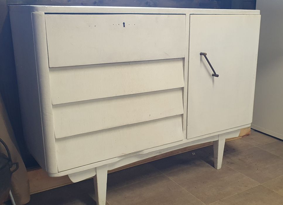 Komoda lata 60 do renowacji