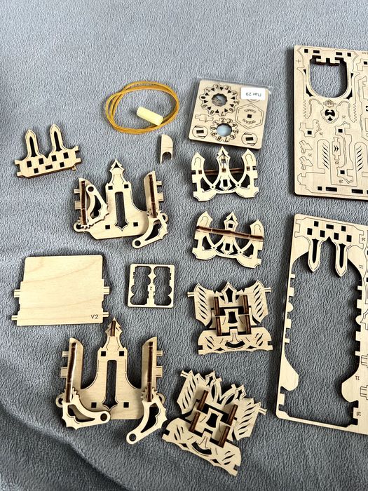 Pudełko na talię kart urządzenie do gier planszowych - Ugears