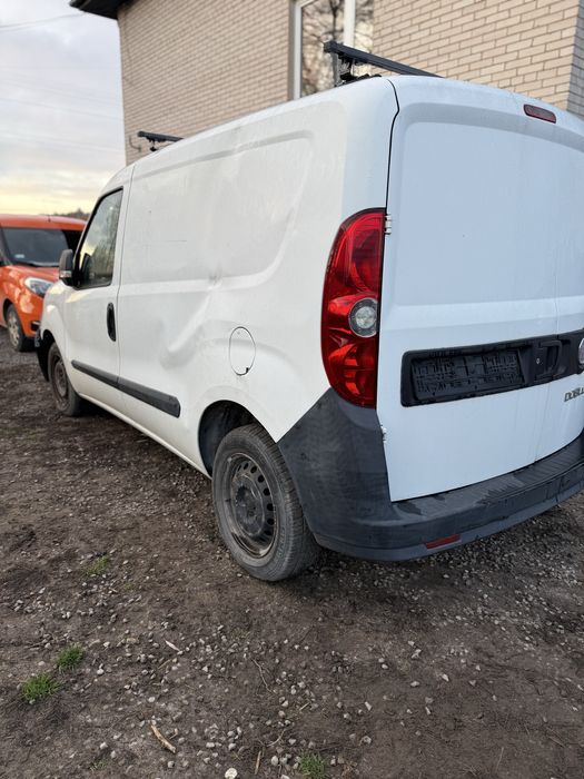 Fiat Doblo II cargo 1,3 jtd na części