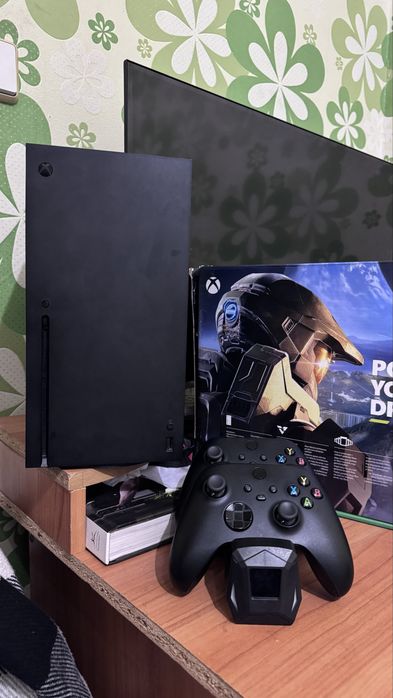 Xbox series x + 2 геймпада