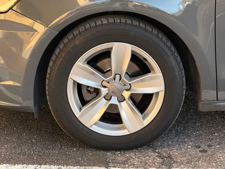 Audi A1 Sportback  TDI 90cv Ultra / NACIONAL