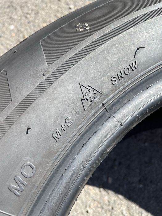 225/55 R16 Bridgestone Blizzak LM-32 / 2шт./ близько до нових / зима