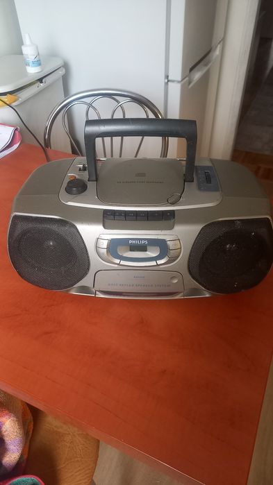 Radiomagnetofon Philips AZ 1010