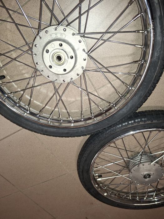 Odrestaurowane wycentrowane kola r17"romet ogar 200,205