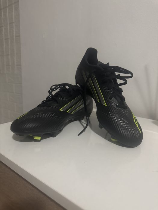 chuteiras F50 novas com caixa, usadas 1 vez