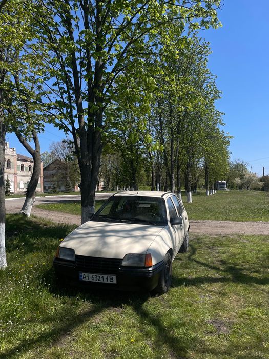 Продам машину Опель кадет