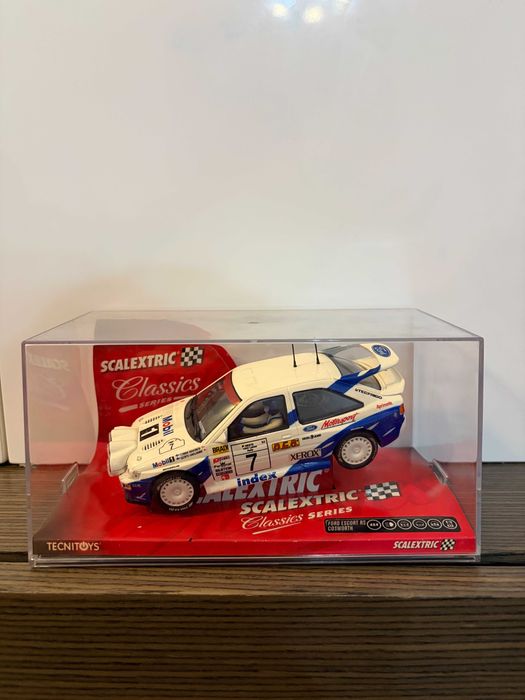 Scalextric Classic "Ford Escort RS Cosworth" - Novo