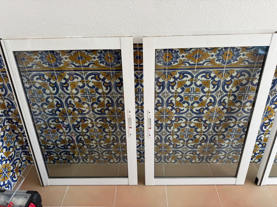 Janela de correr de alumínio branco