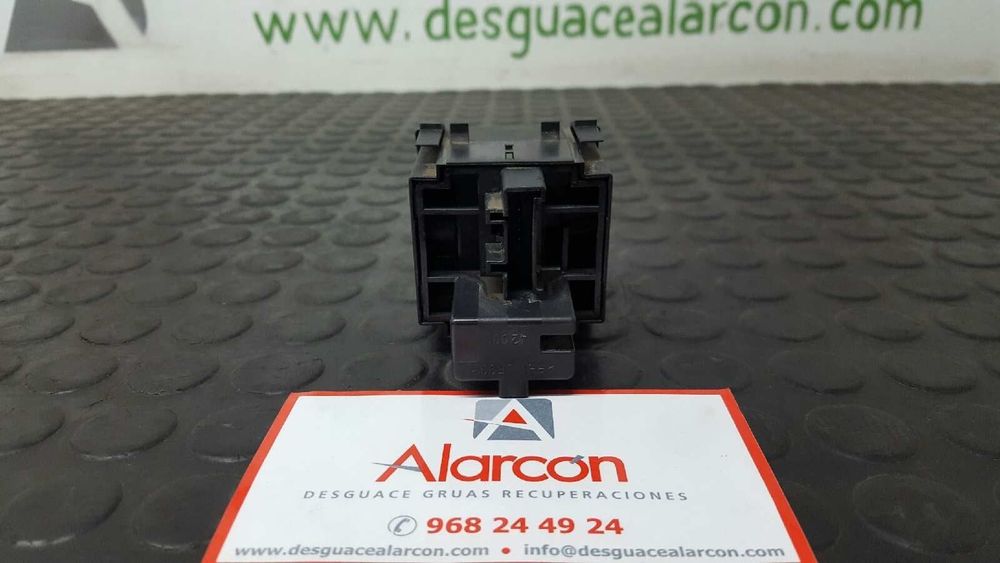 CONTROLE DE AJUSTE DE LUZES RENAULT MEGANE III BERLINA 5 P DYNAMIQUE