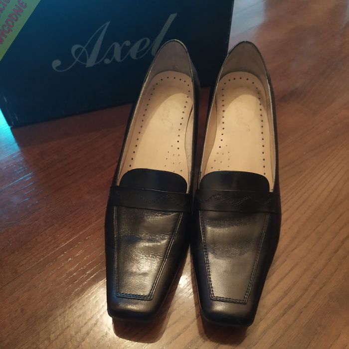 Buty damskie, czółenka, niski obcas, skóra, rozm. 39