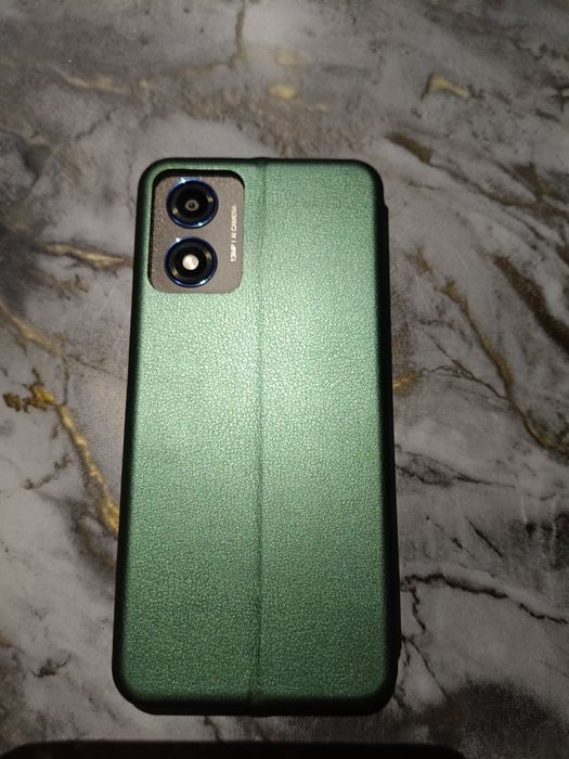 Телефон Motorola Moto E14