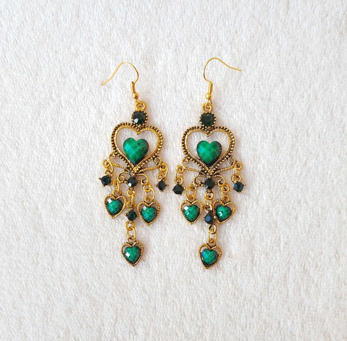 Eleganckie długie kolczyki złoty zielony kolor serce retro boho orient