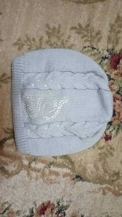 Жіночі зимові шапочки