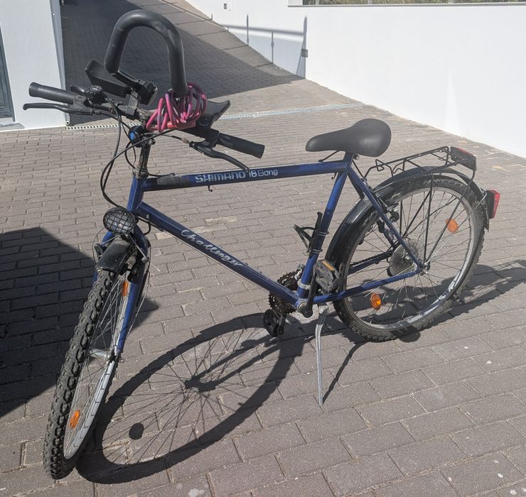 Bicicleta de Passeio (Luz c/ Dínamo, Pronta a andar)