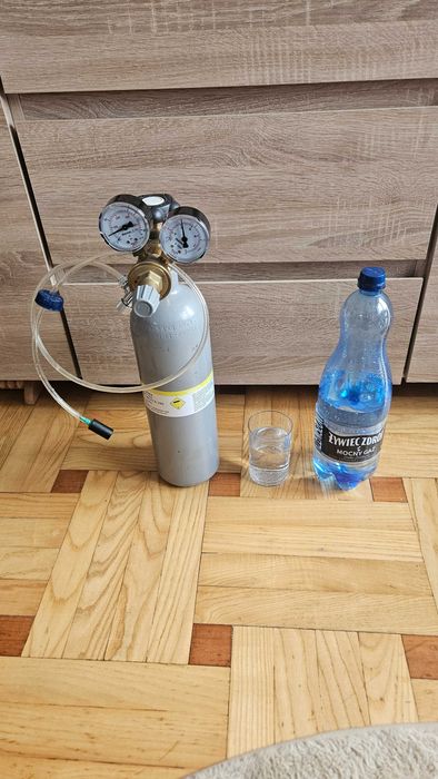 Saturator soda woda gazowana