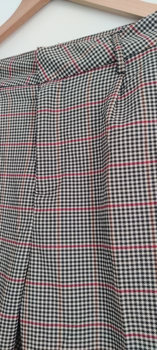 Nowe eleganckie spodnie w kratę 42