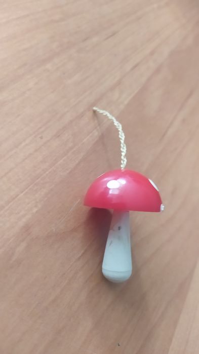 Plastikowy grzybek bombka PRL