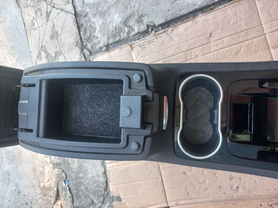 Podłokietnik z dekorami ford s-max galaxy lift