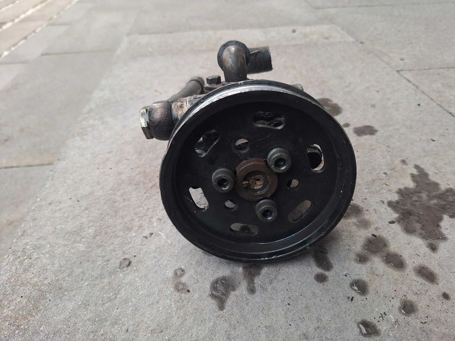 Pompa wspomagania KYB 1,9 TDI Golf Passat Bora Leon Toledo Octavia