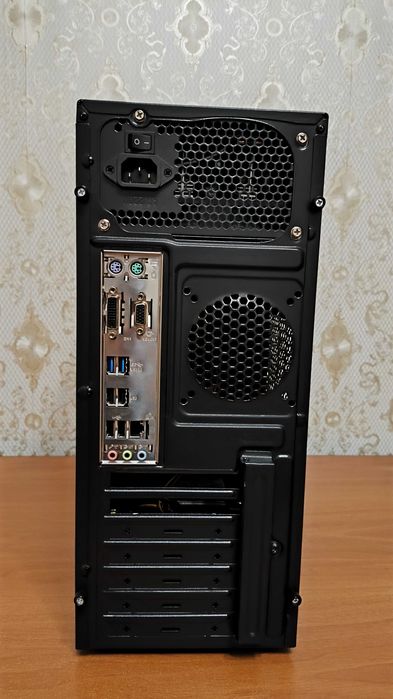 ПК Intel Core i3-6100 3.70GHz. DDR4 Монитор LG e2250v