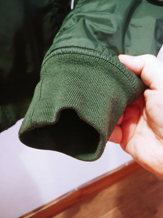 Продам бомбер классический  Urban classics