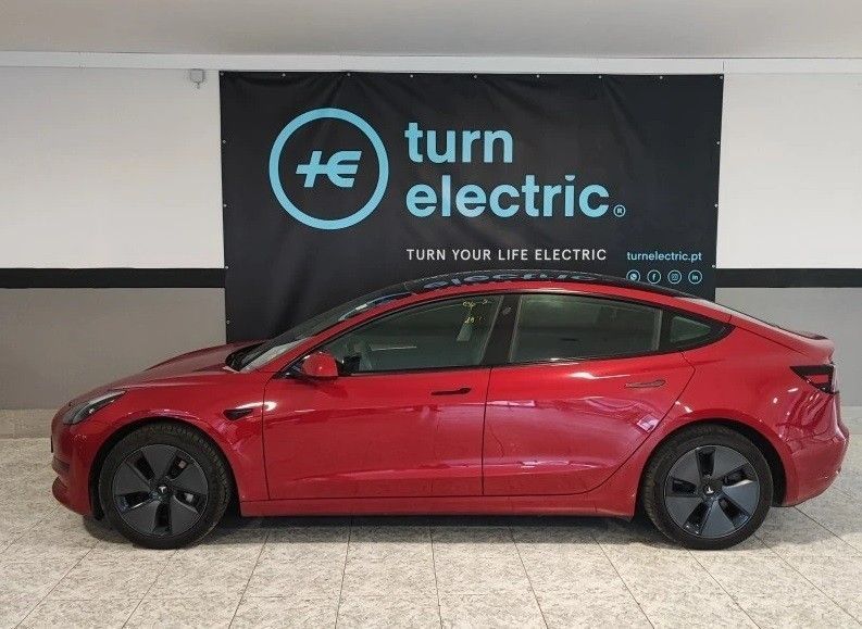Tesla Model 3 Standard Range Plus RWD