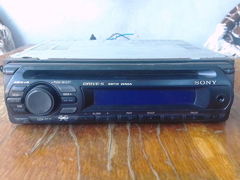 Магнитола Sony CDX-GT16