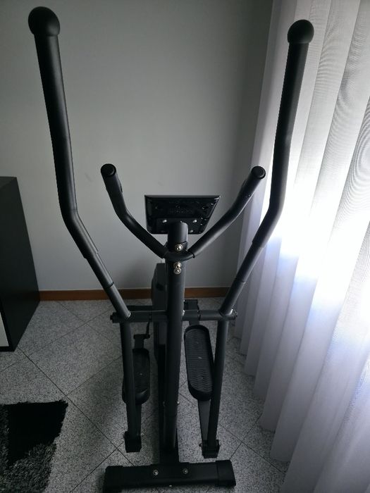 Elíptica semi profissional como nova