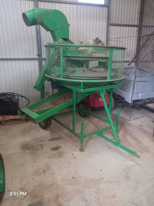 Czyszczarka/ separator na dwa dyski do orzechów Facma