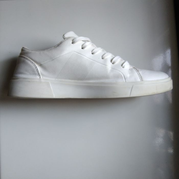 Кросовкі 42 білі