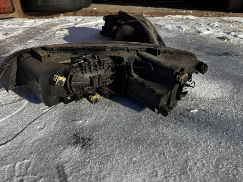 Фари на Mazda 6 GG 2007 року