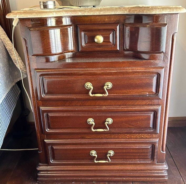 Quarto de solteiro em muito bom estado!