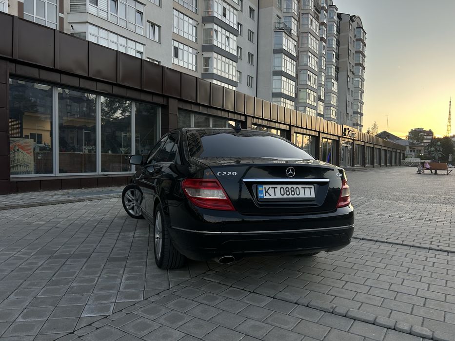 Mercedes-Benz C-220