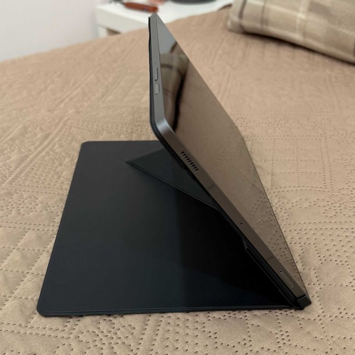 Tablet Samsung Galaxy S9 FE 5G + 2 Capas (Book e Teclado PT Samsung), imaculado