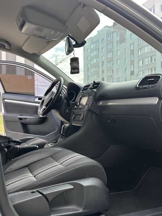 Volkswagen Golf  2013 рік   1.6 TDI Коробка Автомат. Обмін також цікавить.