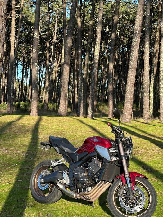 Honda CB650R | 2022 | 100 cv | Extras | Histórico irrepreensível