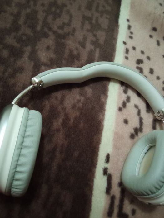 Наушники hoco! Состояние хорошее, нюанс!