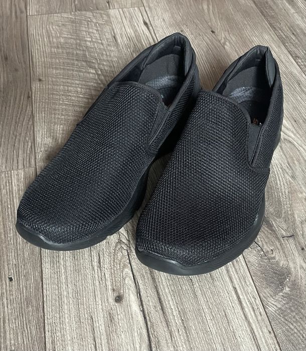 Buty wsuwane Skechers 42 z memory foam