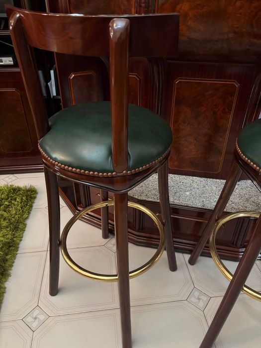 VENDE-SE BAR DE SALA COMPLETO COMO NOVO