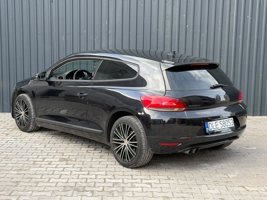 Sprzedam Volkswagena Scirocco z 2011 roku.
