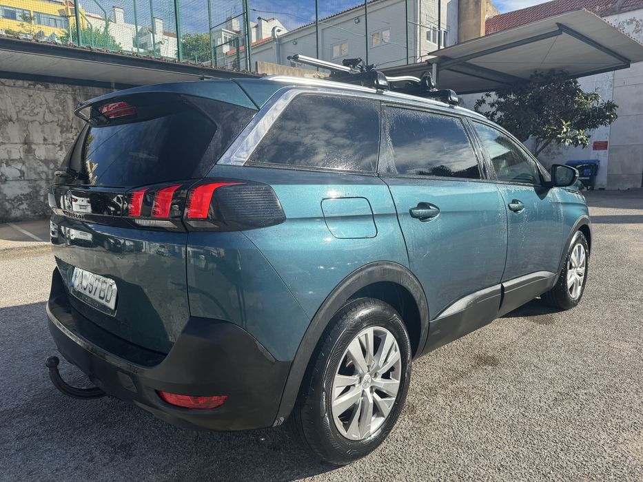 Peugeout 5008 1.6cc (só um dono)