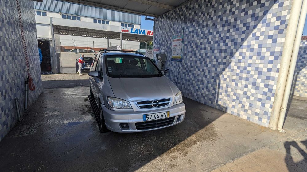 Opel Zafira A 2.2 DTi 2003 7 lugares nacional