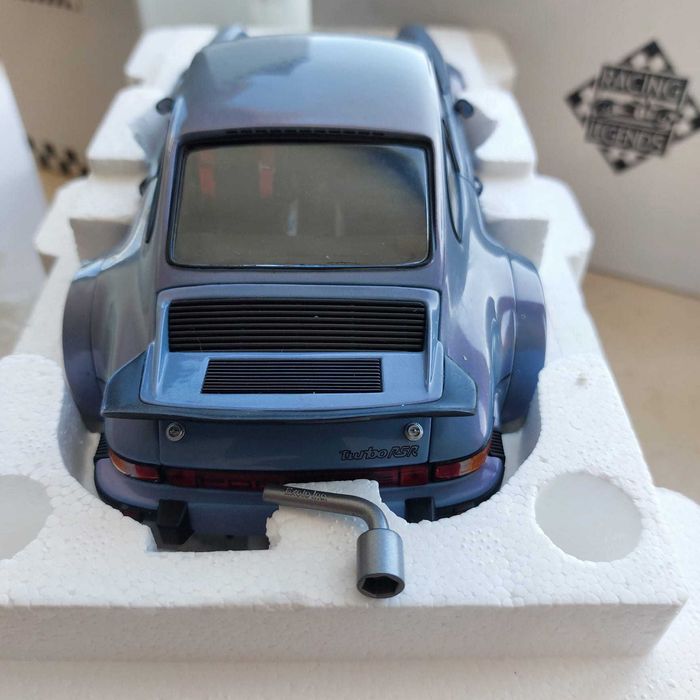 Miniatura Porsche 934 RSR Laguna Seca Sky 1976 EXOTO 1:18