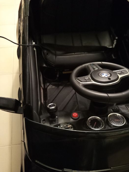 Carro elétrico Infantil BMW 6GT