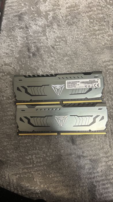 Patriot 16 GB (2x8GB) DDR4 3200 MHz Viper Steel